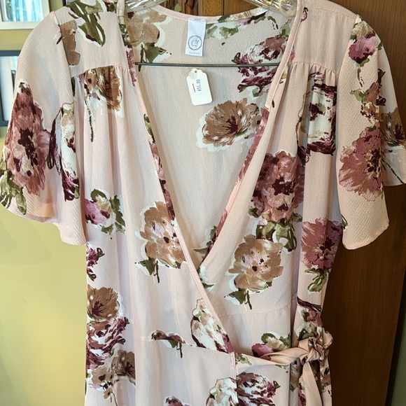 Floral wrap dress - Picture 6 of 17
